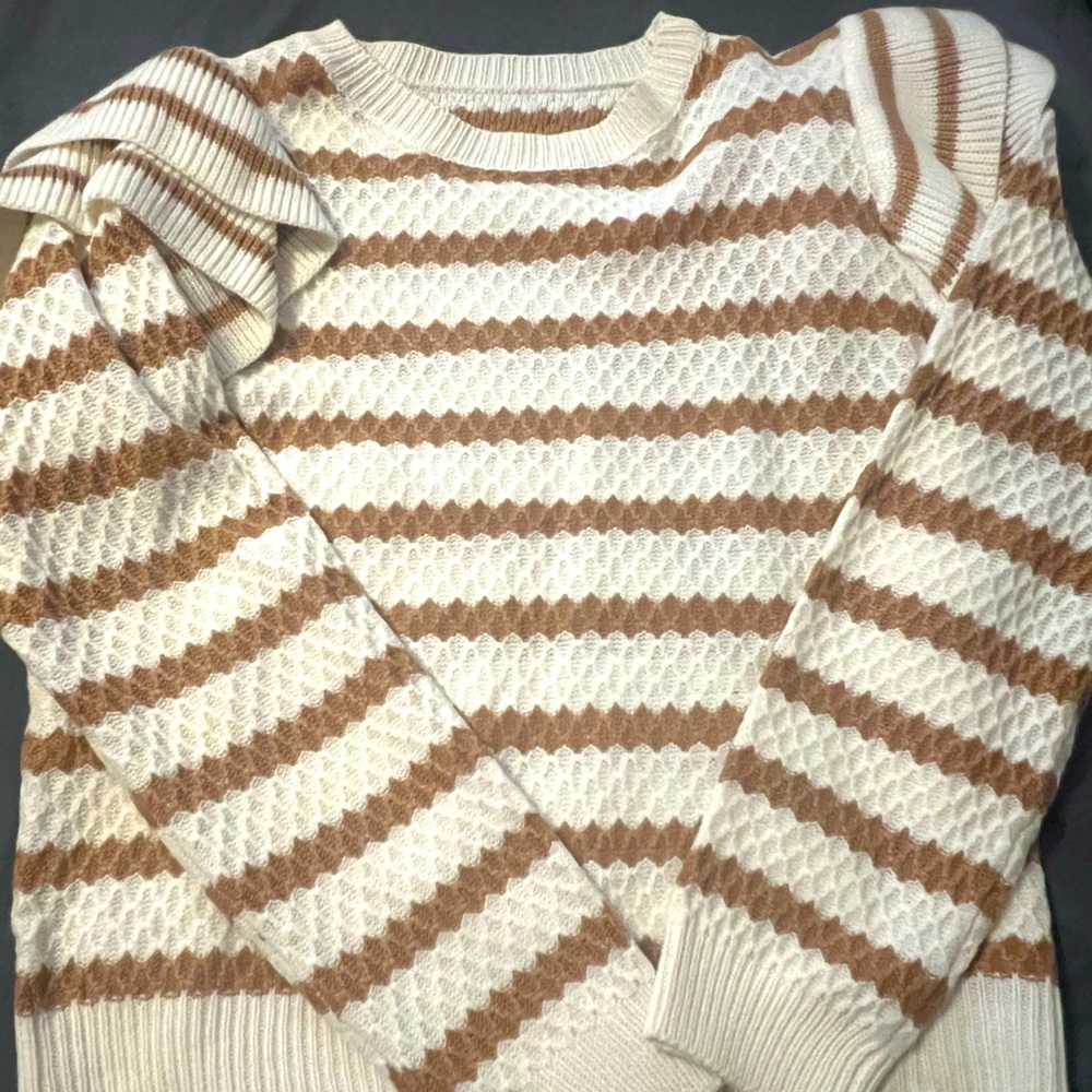 Beautiful soft women’s sweater